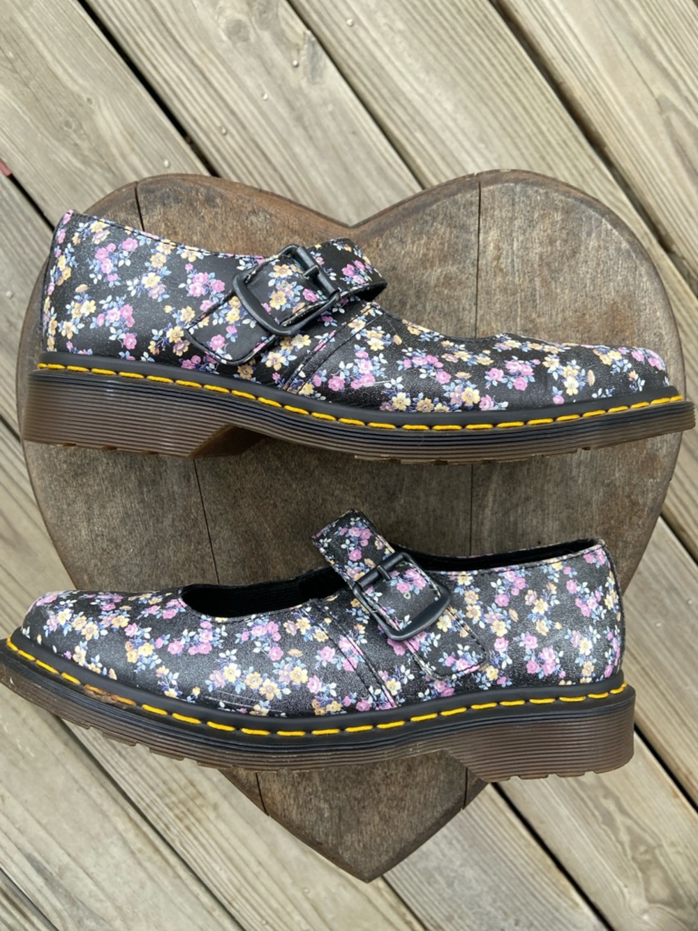 Dr. Martens 9026 Pointed Toe Black Floral Print Leather Mary Jane Shoe Women's 8